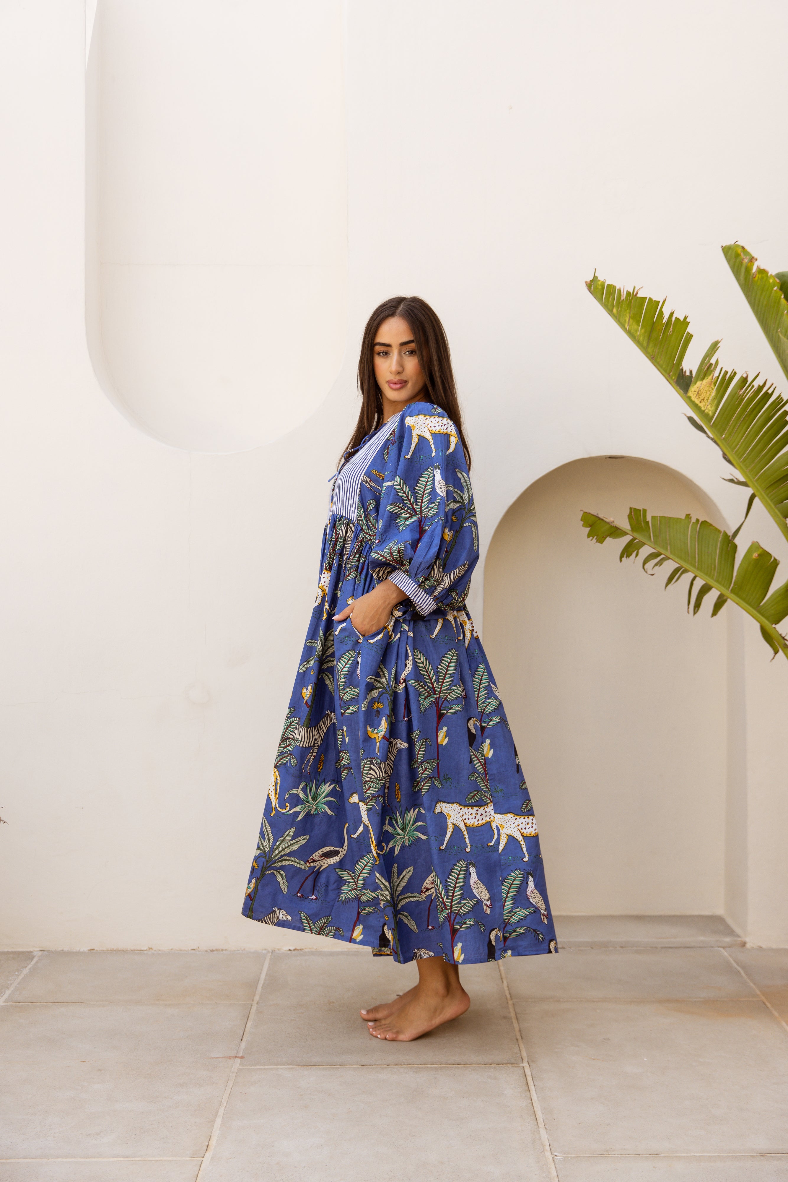 knee length dresses for ladies Sugarlips Joelle Mixed Print V-Neck Short Sleeve Front Tie Midi Dress, Womens, M, Blue White main image 0