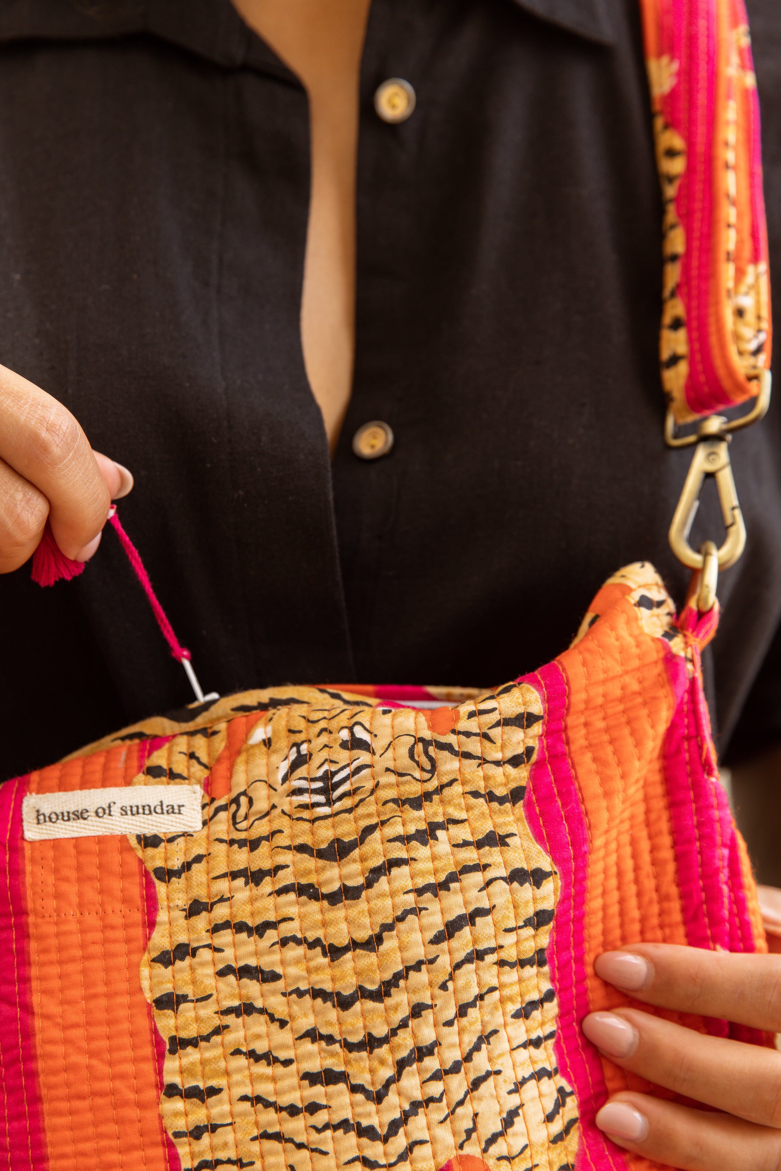 Shoulder Bag Red Tigress